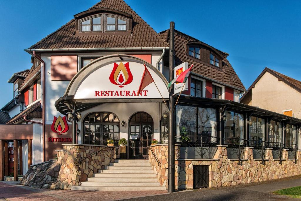 Hotel Piroska Bük Екстериор снимка